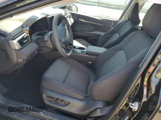 2025 Toyota Camry LE z VIN 4T1DAACK9SU117570, wystawiony jako Copart lot #54975145 z przebiegiem 2385 mil mil oraz Szkoda całkowita • Salvage title. Historia ofert i sprzedaży dostępna na DreamBid. Obrazek 7.