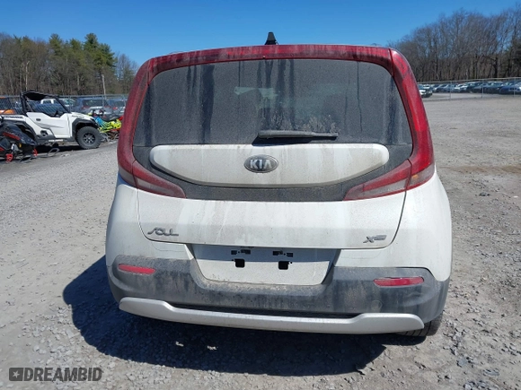 2020 Kia Soul LX with VIN KNDJ23AU8L7003306, listed as a IAAI auction lot 41889095 with 116,389 mi miles. Bid and sale history available at carsss.com. Image 16.