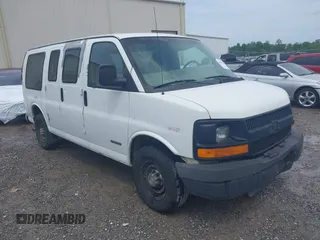 2003 Chevrolet Express Cargo z VIN 1GCHG35U331201224, wystawiony jako IAAI lot #42068759 z przebiegiem 225 569 mil mil oraz . Historia ofert i sprzedaży dostępna na DreamBid. Obrazek 1.