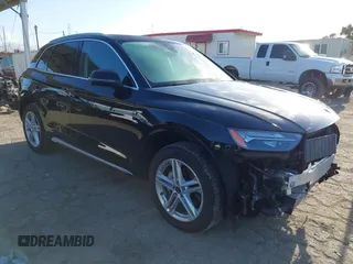 2024 Audi Q5 S line Premium with VIN WA1G2AFY6R2104354, listed as a IAAI auction lot 42248000 with 6,157 mi miles and . Bid and sale history available at DreamBid. Image 1.