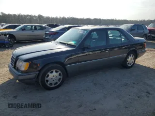 1995 Mercedes-Benz E Class with VIN WDBEB31E0SC232707, listed as a Copart auction lot 44348885 with 310,955 mi miles and Clean Title. Bid and sale history available at carsss.com. Image 1.