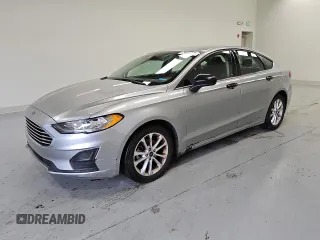 2020 Ford Fusion SE with VIN 3FA6P0HD7LR233476, listed as a Copart auction lot 61772985 with 127,744 mi miles and Clean title. Bid and sale history available at DreamBid. Image 1.