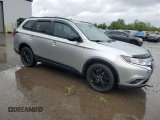 2018 Mitsubishi Outlander ES z VIN JA4AZ3A37JZ049398, wystawiony jako Copart lot #57813585 z przebiegiem 52 946 mil mil oraz Szkoda całkowita • Salvage title. Historia ofert i sprzedaży dostępna na DreamBid. Obrazek 4.