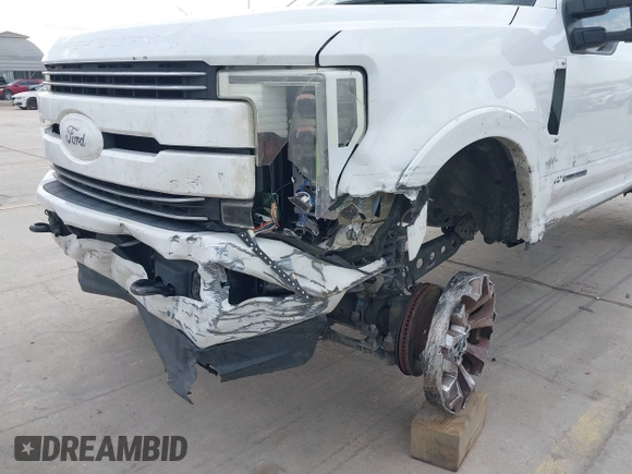 2019 Ford F-250 XL z VIN 1FT7W2BT8KEC07418, wystawiony jako IAAI lot #42261333 z przebiegiem 99 816 mil mil oraz . Historia ofert i sprzedaży dostępna na DreamBid. Obrazek 6.