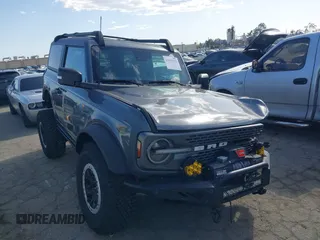 2023 Ford Bronco with VIN 1FMDE5CP4PLB46012, listed as a IAAI auction lot 41952373 with 2,432 mi miles. Bid and sale history available at carsss.com. Image 1.