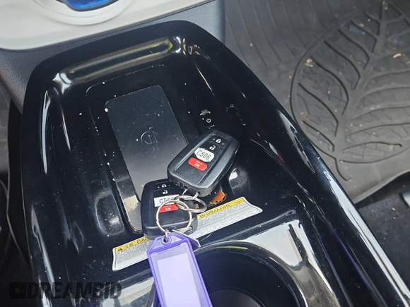 2017 Toyota Prius Two with VIN JTDKARFU6H3047726, listed as a IAAI auction lot 42619600 with 215,918 mi miles and . Bid and sale history available at DreamBid. Image 4.