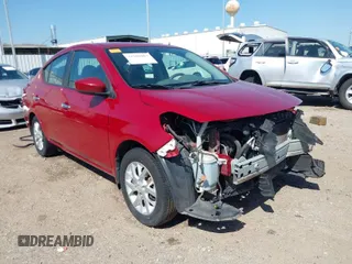 2015 Nissan Versa SV with VIN 3N1CN7AP7FL889199, listed as a IAAI auction lot 41968003 with 97,837 mi miles. Bid and sale history available at carsss.com. Image 1.