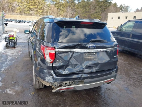 2017 Ford Explorer XLT with VIN 1FM5K8DH4HGC36289, listed as a IAAI auction lot 41433894 with 71,681 mi miles. Bid and sale history available at carsss.com. Image 6.