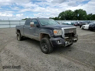 2015 GMC Sierra 2500HD Denali with VIN 1GT120E84FF514856, listed as a Copart auction lot 61423374 with 204,130 mi miles and Salvage Title. Bid and sale history available at carsss.com. Image 11.