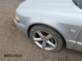 2001 Audi S8 z VIN WAUGU54D41N012957, wystawiony jako IAAI lot #41916244 z przebiegiem Nie podano mil oraz . Historia ofert i sprzedaży dostępna na DreamBid. Obrazek 6.