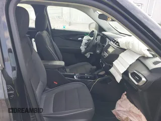 2021 Chevrolet TrailBlazer LS with VIN KL79MNSL4MB086176, listed as a IAAI auction lot 42056467 with 77,035 mi miles and . Bid and sale history available at DreamBid. Image 5.
