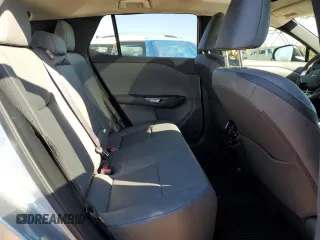 2024 Lexus RZ 300e Premium z VIN JTJABABB8RA005034, wystawiony jako Copart lot #43785845 z przebiegiem 2167 mil mil oraz Szkody całkowita. Historia ofert i sprzedaży dostępna na DreamBid. Obrazek 11.