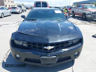 2013 Chevrolet Camaro LT z VIN 2G1FB1E32D9182026, wystawiony jako IAAI lot #42228559 z przebiegiem 210 159 mil mil oraz . Historia ofert i sprzedaży dostępna na DreamBid. Obrazek 13.
