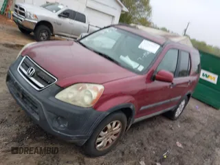 2005 Honda CR-V EX with VIN SHSRD78855U325016, listed as a IAAI auction lot 41955363 with 204,335 mi miles. Bid and sale history available at carsss.com. Image 2.