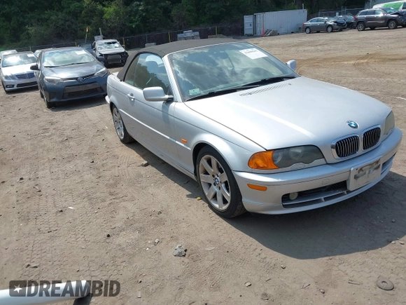 2001 BMW 3 Series 325Ci с VIN WBABS33411JY42079, выставлен на аукционе IAAI как лот 42600667 с пробегом 116 684 миль миль и . История ставок и продаж доступна на DreamBid. Изображение 1.