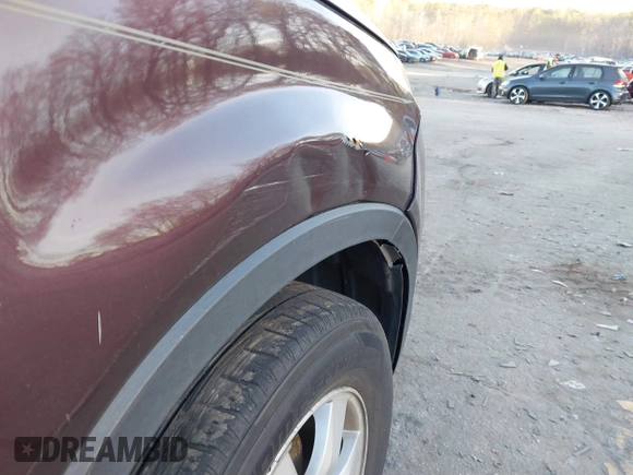 2011 Kia Sorento LX with VIN 5XYKT4A11BG139193, listed as a IAAI auction lot 41828090 with 217,298 mi miles. Bid and sale history available at carsss.com. Image 12.