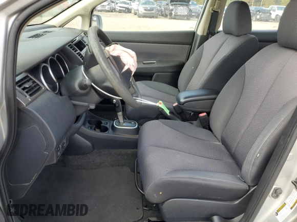 2007 Nissan Versa SL z VIN 3N1BC11EX7L454398, wystawiony jako Copart lot #78073444 z przebiegiem 94 568 mil mil oraz Szkoda całkowita • Salvage title. Historia ofert i sprzedaży dostępna na DreamBid. Obrazek 7.