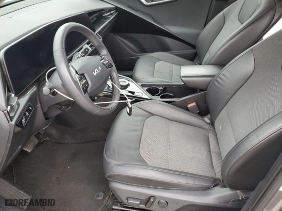 2023 Kia Niro EV Wind with VIN KNDCR3L17P5028609, listed as a Copart auction lot 47225715 with 61,494 mi miles and Salvage Title. Bid and sale history available at carsss.com. Image 7.