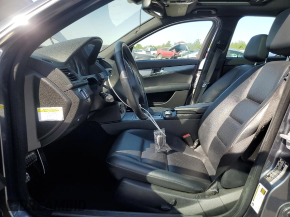 2008 Mercedes-Benz C 300 Sport with VIN WDDGF54X38F128877, listed as a Copart auction lot 59931295 with 190,383 mi miles and Salvage title. Bid and sale history available at DreamBid. Image 7.