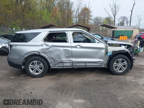 2022 Ford Explorer with VIN 1FMSK7BH9NGA08252, listed as a IAAI auction lot 42012523 with 122,293 mi miles and . Bid and sale history available at DreamBid. Image 13.