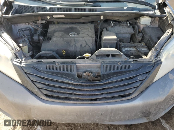 2013 Toyota Sienna L с VIN 5TDZK3DCXDS322283, выставлен на аукционе Copart как лот 43822525 с пробегом 151 341 миль миль и Списание • Salvage title. История ставок и продаж доступна на DreamBid. Изображение 14.