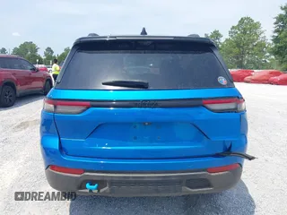 2022 Jeep Grand Cherokee Trailhawk with VIN 1C4RJYC68N8759961, listed as a IAAI auction lot 42589997 with 28,429 mi miles and . Bid and sale history available at DreamBid. Image 17.