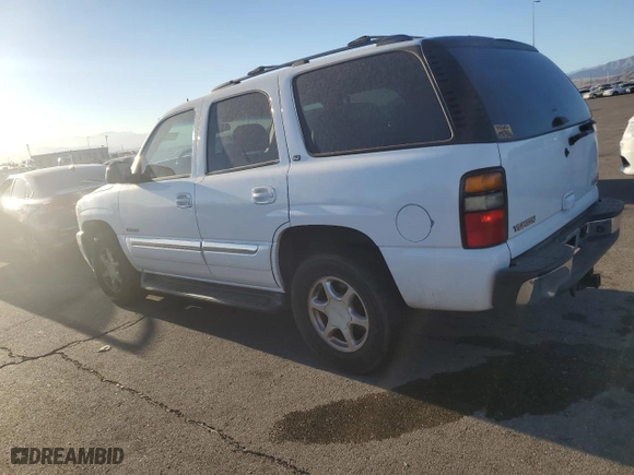 2006 GMC Yukon SLE with VIN 1GKEC13Z86R138116, listed as a Copart auction lot 77707424 with 195,129 mi miles and Salvage Title. Bid and sale history available at carsss.com. Image 2.