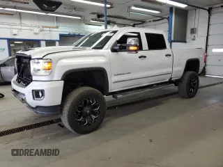 2019 GMC Sierra 2500HD Denali with VIN 1GT12SEY6KF278717, listed as a Copart auction lot 51486415 with 46,328 mi miles and Salvage Title. Bid and sale history available at carsss.com. Image 1.