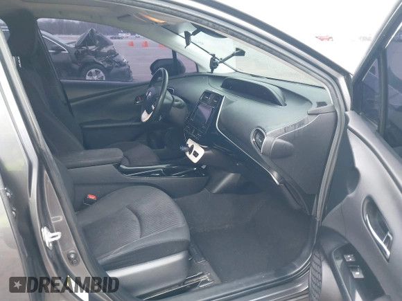 2018 Toyota Prius Two with VIN JTDKARFU1J3545368, listed as a IAAI auction lot 41510475 with 152,233 mi miles. Bid and sale history available at carsss.com. Image 5.