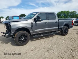 2024 Ford F-250 XL z VIN 1FT8W2BT3REC26683, wystawiony jako Copart lot #57856105 z przebiegiem 34 733 mil mil oraz Szkody całkowita. Historia ofert i sprzedaży dostępna na DreamBid. Obrazek 1.