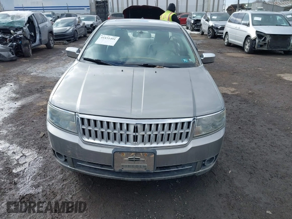 2008 Lincoln MKZ with VIN 3LNHM28T68R657068, listed as a IAAI auction lot 41431401 with 128,940 mi miles. Bid and sale history available at carsss.com. Image 12.