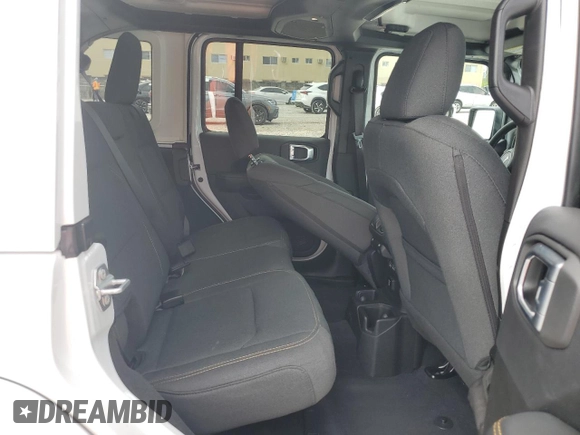 2025 Jeep Wrangler Sahara with VIN 1C4PJXEN7SW505719, listed as a Copart auction lot 52528025 with 8,911 mi miles and Clean Title. Bid and sale history available at DreamBid. Image 10.