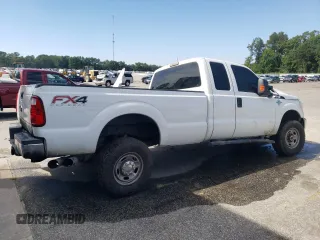 2016 Ford Super Duty F-250 SRW XLT with VIN 1FT7X2BT2GEB21476, listed as a Copart auction lot 67820354 with 368,733 mi miles and Non Repairable. Bid and sale history available at carsss.com. Image 3.