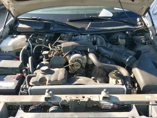 2004 Lincoln Town Car Ultimate with VIN 1LNHM83W64Y622093, listed as a IAAI auction lot 43204757 with 227,774 mi miles and . Bid and sale history available at DreamBid. Image 14.