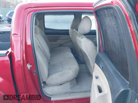 2011 Toyota Tacoma with VIN 3TMLU4EN4BM073644, listed as a IAAI auction lot 41630091 with 62,001 mi miles. Bid and sale history available at carsss.com. Image 8.