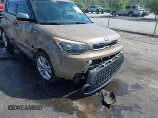 2015 Kia Soul + with VIN KNDJP3A53F7195085, listed as a IAAI auction lot 41962140 with 160,578 mi miles. Bid and sale history available at carsss.com. Image 6.