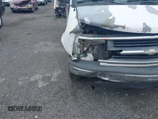 2002 Chevrolet Express Cargo with VIN 1GCHG35R621159402, listed as a IAAI auction lot 42170093 with Not provided miles and . Bid and sale history available at DreamBid. Image 6.