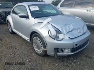 2016 Volkswagen Beetle SE с VIN 3VWJ17AT3GM606917, выставлен на аукционе IAAI как лот 41728053 с пробегом Не указан миль и . История ставок и продаж доступна на DreamBid. Изображение 1.