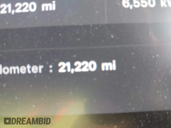 2024 Tesla Model Y с VIN 7SAYGDED5RF093696, выставлен на аукционе IAAI как лот 42061020 с пробегом 21 220 миль миль и . История ставок и продаж доступна на DreamBid. Изображение 16.