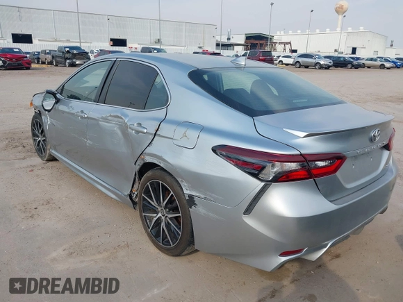 2021 Toyota Camry SE Nightshade with VIN 4T1G11AK7MU414517, listed as a IAAI auction lot 41669936 with 153,580 mi miles. Bid and sale history available at carsss.com. Image 3.