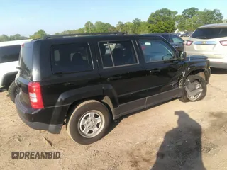 2016 Jeep Patriot Sport SE with VIN 1C4NJPBA2GD525694, listed as a IAAI auction lot 42048800 with 153,093 mi miles and . Bid and sale history available at carsss.com. Image 4.