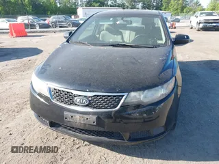 2011 Kia Forte EX with VIN KNAFU4A27B5332784, listed as a IAAI auction lot 42152645 with 237,077 mi miles. Bid and sale history available at carsss.com. Image 6.