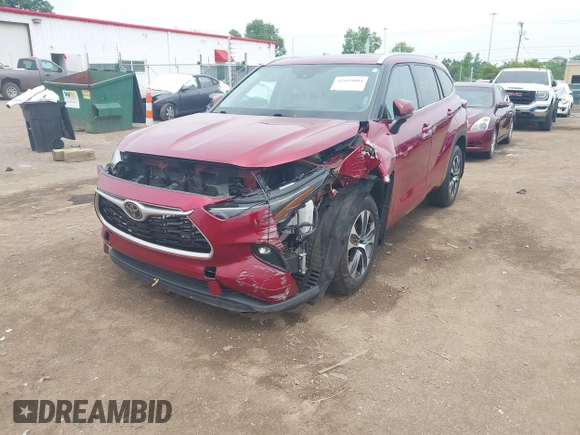 2021 Toyota Highlander XLE with VIN 5TDGZRBH4MS544628, listed as a IAAI auction lot 42495084 with 82,497 mi miles and . Bid and sale history available at DreamBid. Image 6.