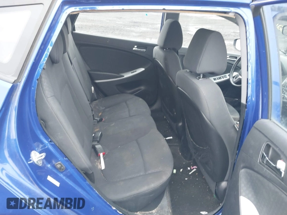 2013 Hyundai Accent SE z VIN KMHCU5AE2DU061871, wystawiony jako IAAI lot #41572034 z przebiegiem 147 924 mil mil oraz . Historia ofert i sprzedaży dostępna na DreamBid. Obrazek 8.