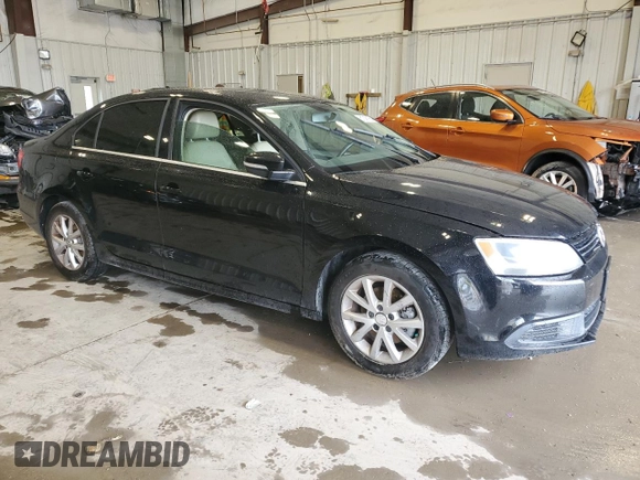 2013 Volkswagen Jetta SE with VIN 3VWDX7AJ7DM258142, listed as a Copart auction lot 61246195 with 125,770 mi miles and Non repairable. Bid and sale history available at DreamBid. Image 4.