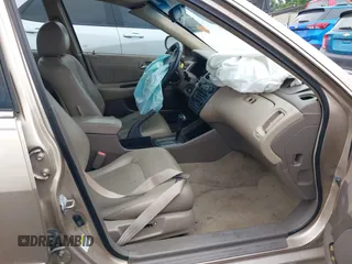 2001 Honda Accord EX с VIN 1HGCG16501A083282, выставлен на аукционе IAAI как лот 42362737 с пробегом Не указан миль и . История ставок и продаж доступна на DreamBid. Изображение 5.