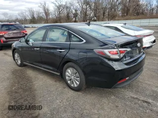 2016 Hyundai Sonata Hybrid SE with VIN KMHE24L18GA025627, listed as a Copart auction lot 70161692 with 176,228 mi miles. Bid and sale history available at carsss.com. Image 2.