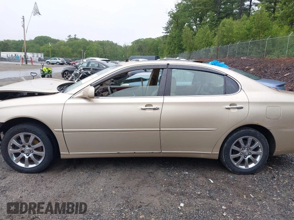 2002 Lexus ES 300 z VIN JTHBF30G720057657, wystawiony jako IAAI lot #42532340 z przebiegiem 247 680 mil mil oraz . Historia ofert i sprzedaży dostępna na DreamBid. Obrazek 14.
