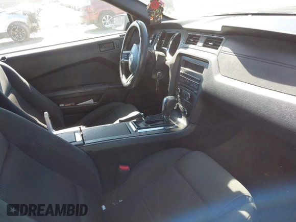 2014 Ford Mustang V6 with VIN 1ZVBP8EM3E5213160, listed as a IAAI auction lot 41664430 with 184,862 mi miles. Bid and sale history available at carsss.com. Image 5.