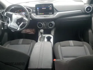2024 Chevrolet Blazer LT z VIN 3GNKBCR43RS137604, wystawiony jako Copart lot #48540695 z przebiegiem 4 982 mil mil oraz Nie do naprawy • Non repairable. Historia ofert i sprzedaży dostępna na DreamBid. Obrazek 8.
